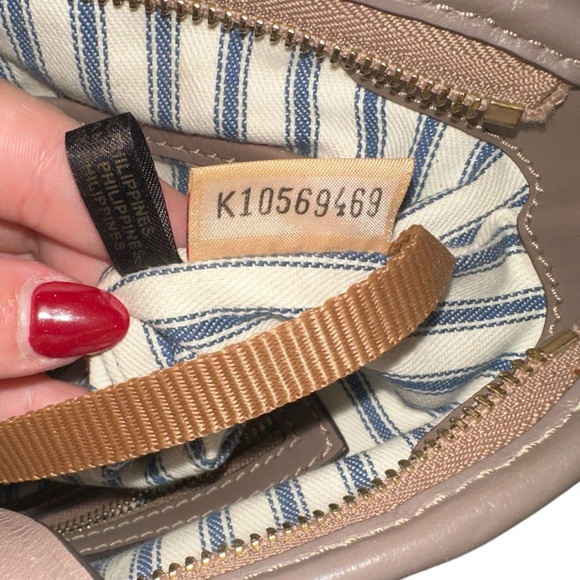 Dooney & Bourke Camden Woven Small Tote - Picture 11 of 12